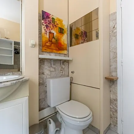 Saint Lambert Terrace Homestay Paris