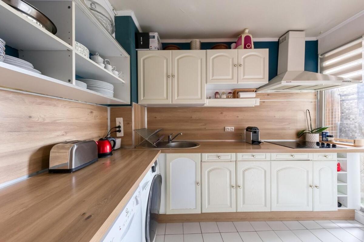 Homestay Saint Lambert Terrace Paris